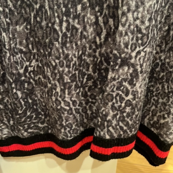 autumn cashmere sweater size M - Picture 3 of 3